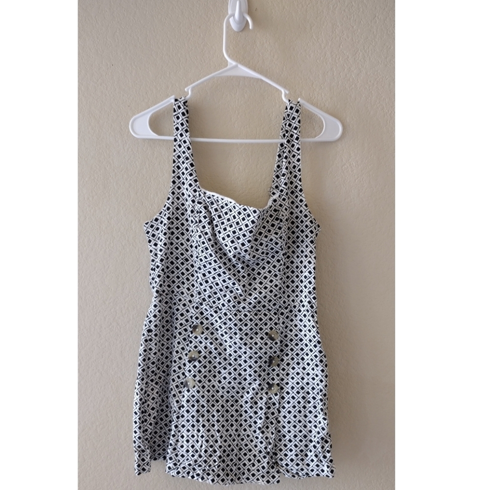 Urban Outfitters Black And White Romper Size M